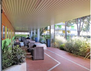 Property grounds - Apartment in Luni mit Balkon (Luni)