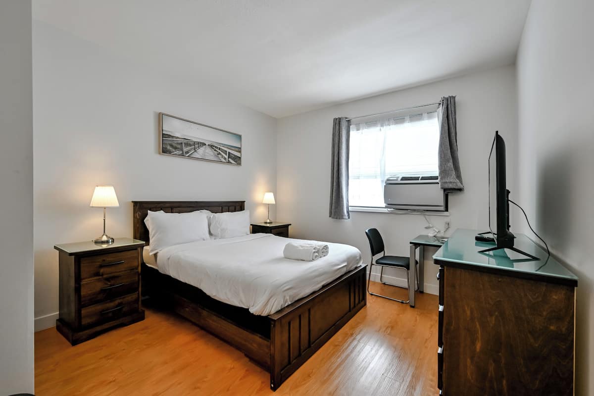 Premium Room | Premium bedding, down comforters, individually decorated
