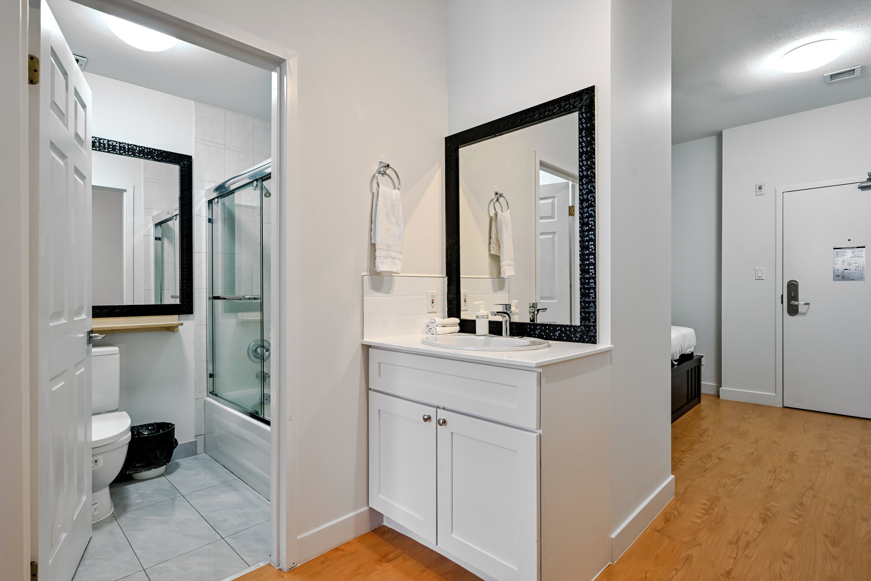 Family Room | Bathroom | Free toiletries, hair dryer, towels, soap