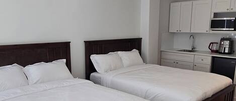 Deluxe Room | Premium bedding, down comforters, individually decorated
