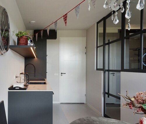 B&B on the Zuyderzee overlooking the new Port of Bunschoten Spakenburg