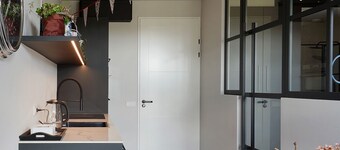 B&B on the Zuyderzee overlooking the new Port of Bunschoten Spakenburg