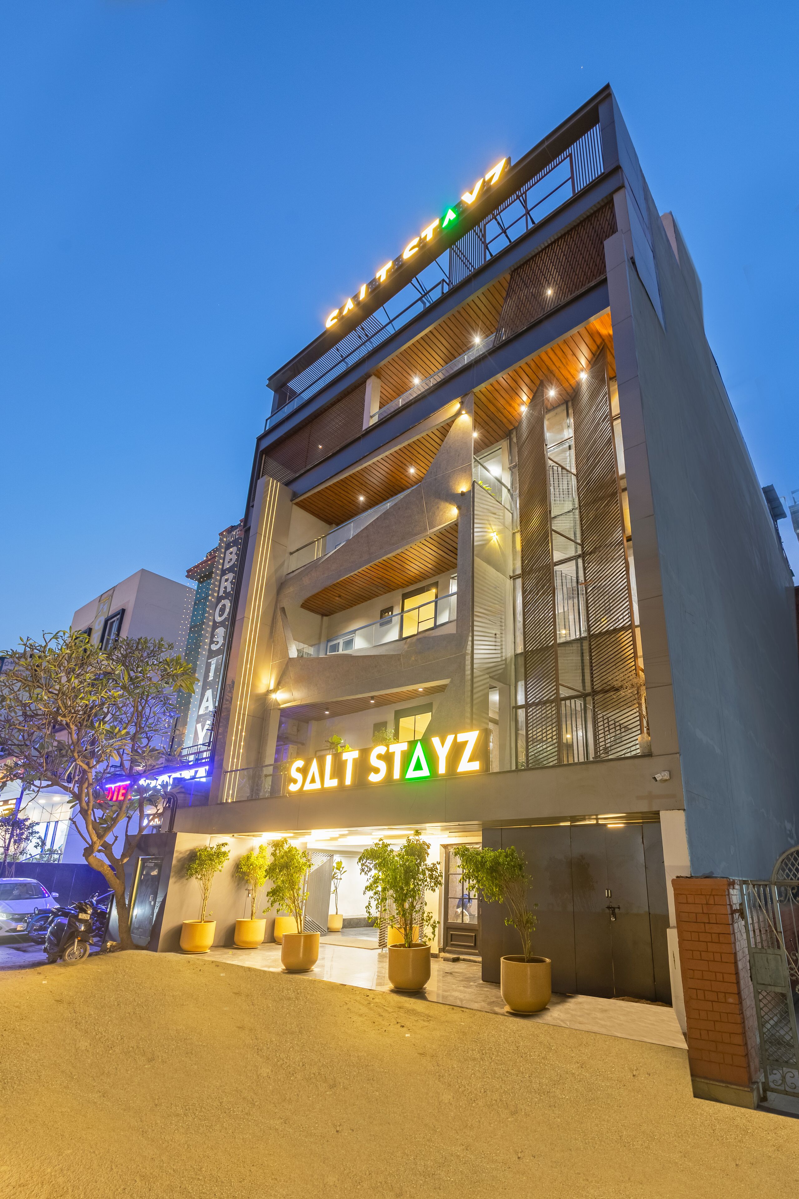 Photo - Saltstayz Premier - Paschim Vihar