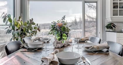 Emerald Bay Luxury Retreat with Hot Tub & Sauna