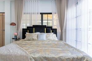 5 chambres, lit parapluie, Wi-Fi, draps fournis