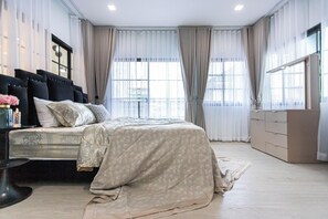 5 habitaciones, cuna de viaje, wifi y ropa de cama