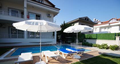 3 Bedroom Family-sized Apartment with Swimming pool in Fethiye