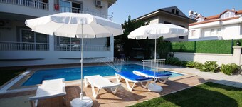 3 Bedroom Family-sized Apartment with Swimming pool in Fethiye