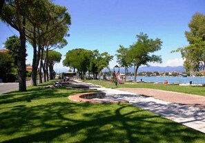 Property grounds - Appartement in Luni mit Pool (Luni)