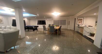 Near to Golf site, Beautiful lake view. Pet Friendly,Family size room