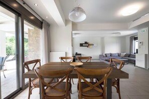 Dining - Villa Oceana by Luxlikehome (Sane Halkidiki)
