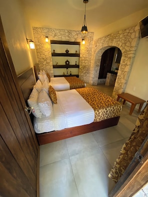Comfort Double Room | 1 bedroom, iron/ironing board, free WiFi, bed sheets