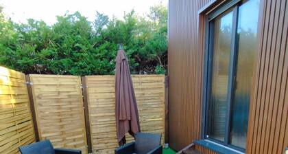 STUDIO TINY HOUSE
Situé à proximité de la plages, piste cyclable et commerces