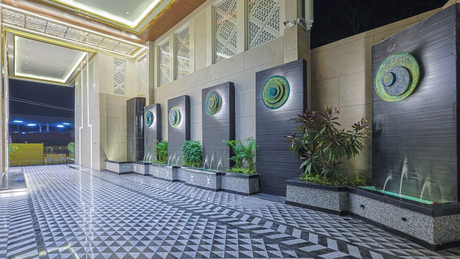 Hotel Sera Vadodara