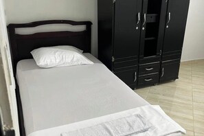 4 bedrooms, WiFi, bed sheets