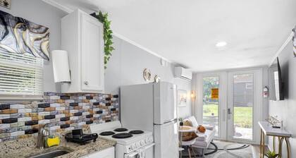 Gold Star Escape – Cozy & Quiet Little Retreat