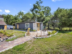Exterior - Gold Star Escape – Cozy & Quiet Little Retreat (Plant City)