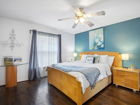 2 soverom, skrivebord og wi-fi