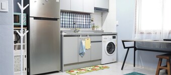 MINNY HOUSE 302. New Open. Best location in Hongdae. Close to hongdae sta.