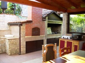 Huoneisto (Two-Bedroom Apartment With Terrace) | Ulkopuoli