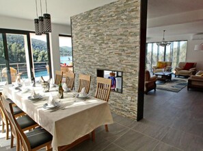 Villa (Beachfront Luxury Villa with Private ) | Property amenity