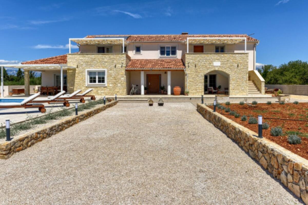 Villa (Rustic Villa Perosa With Heated Pool) | Exterior