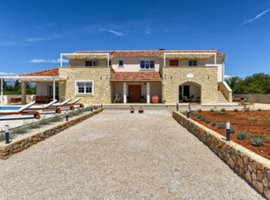 別墅 (Rustic Villa Perosa With Heated Pool) | 外觀