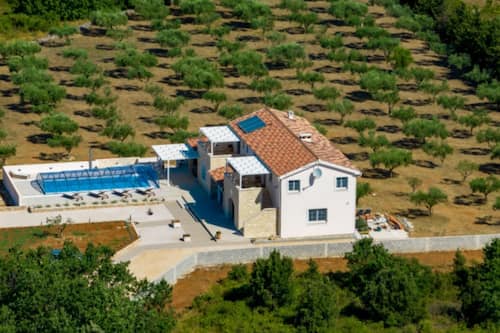 Villa (Rustic Villa Perosa With Heated Pool) | Außenbereich