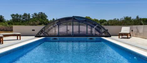 别墅 (Rustic Villa Perosa With Heated Pool) | 泳池 | 室外游泳池