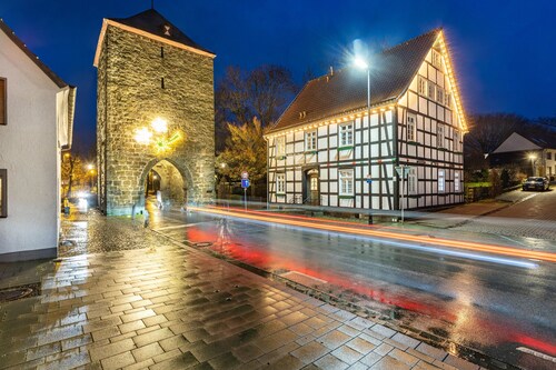 Apartment 'Ferienwohnung Im Torwärterhäuschen' with Shared Garden and Wi-Fi