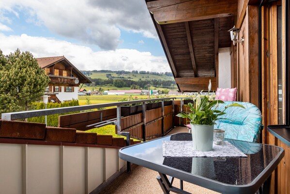 Terrace/patio - Apartment 'Grünten' with Mountain View, Shared Garden and Wi-Fi (Wertach)