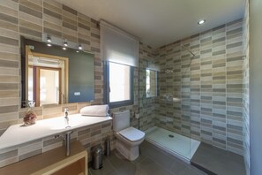 Ducha y secador de pelo