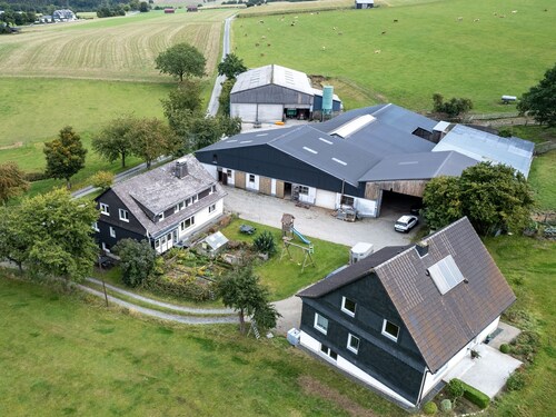 Apartment 'Löwenzahn' with Shared Terrace, Shared Garden and Wi-Fi