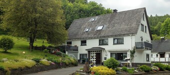 Apartment 'Schober' with Private Terrace, Shared Garden and Wi-Fi