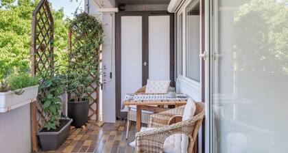 Apartment 'Westlicht' with Balcony, Wi-Fi and Air Conditioning