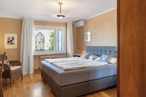 1 chambre, fer et planche à repasser, Wi-Fi gratuit, draps fournis