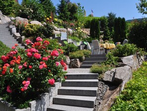 Property grounds - Apartment 'Schwarzwaldliebe' with Shared Terrace, Shared Garden and Wi-Fi (Sasbachwalden)
