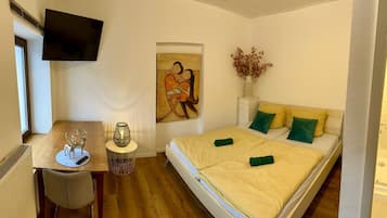 1 bedroom, iron/ironing board, free WiFi, bed sheets