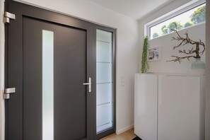 Interior - Holiday Apartment 'Frieda' with Mountain View, Private Terrace and Wi-Fi (Frickingen)