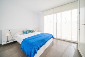 4 chambres, fer et planche à repasser, Wi-Fi gratuit