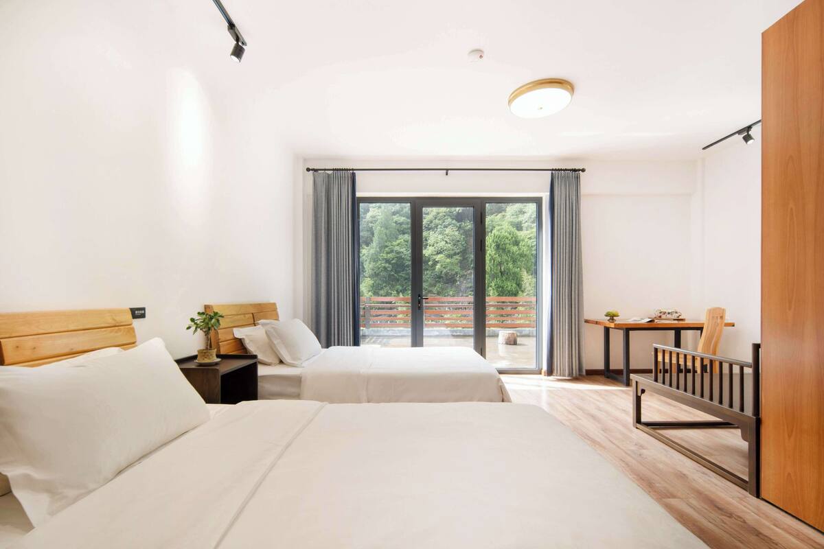 Family Triple Room, Patio, Mountain View