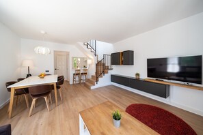 Dining - Villa in L’Escala near Beaches & Empúries (L'Escala)