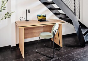 Classic-Apartment, Balkon, Blick auf den Innenhof | Wohnbereich