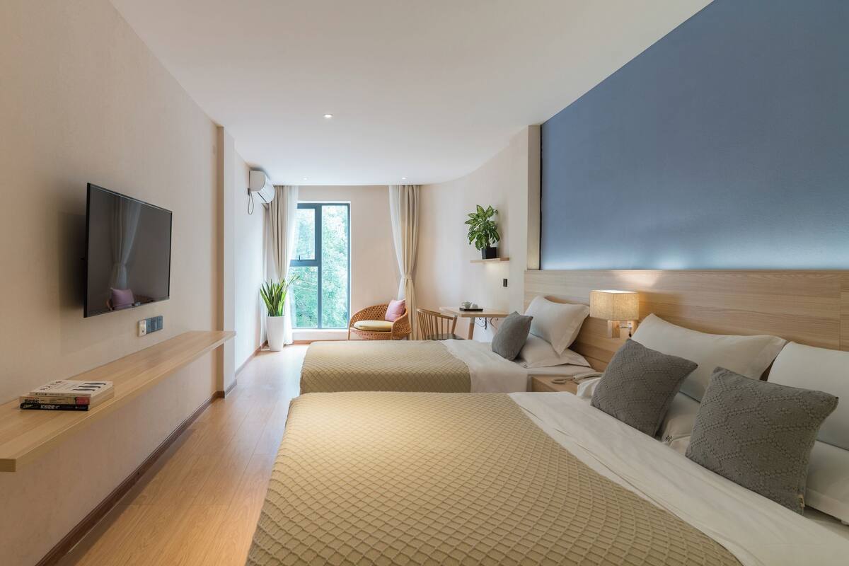 Elite Triple Room