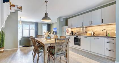 Modern vacation home with garden - 700 m to the beach and 300 m to the lake