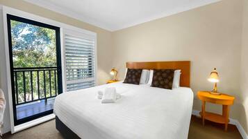 3 bedrooms, iron/ironing board, Internet, bed sheets