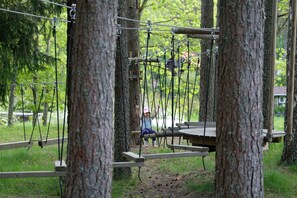 Área de juegos infantiles al aire libre