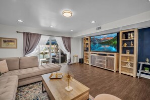 TV, offices - Vista Mar · Scenic 3BR Waterfront + Private Dock (North Miami)