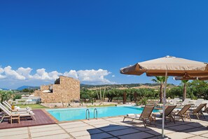 Piscine extérieure (ouverte en saison)