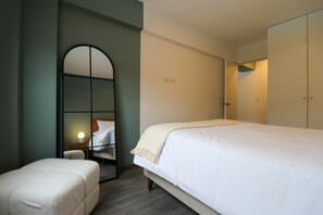 1 bedroom, desk, iron/ironing board, WiFi